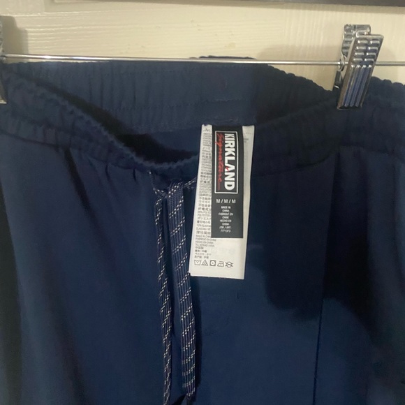 Men's Kirkland Signature active Navy jogger pants size M zipper pockets. - Picture 3 of 6